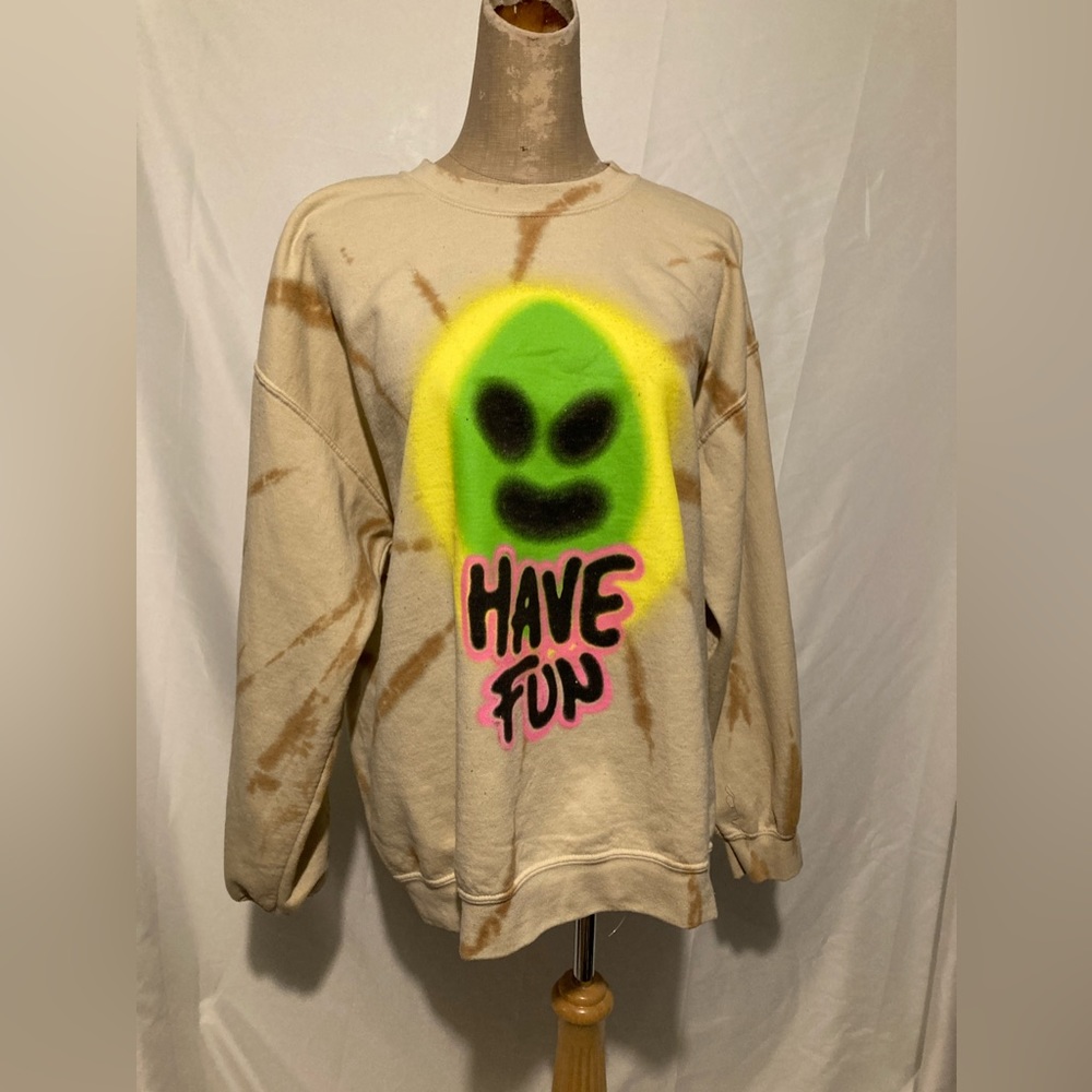 Urban Outfitters Alien tie Dye scoop neck sweater size L